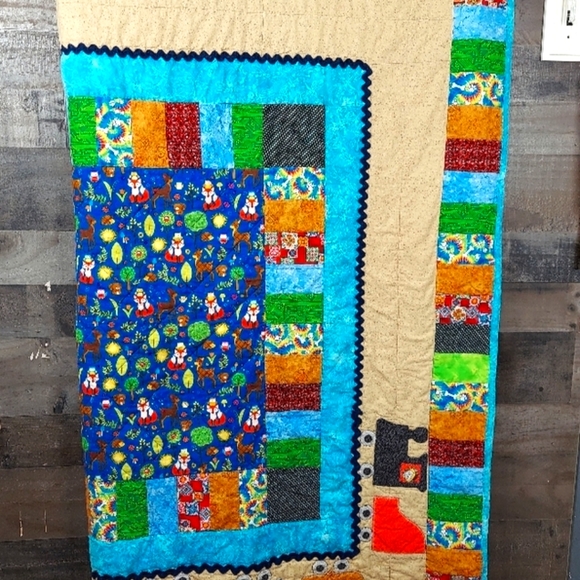 Animal forest Train Handmade Custom Quilt Blanket - Picture 4 of 9